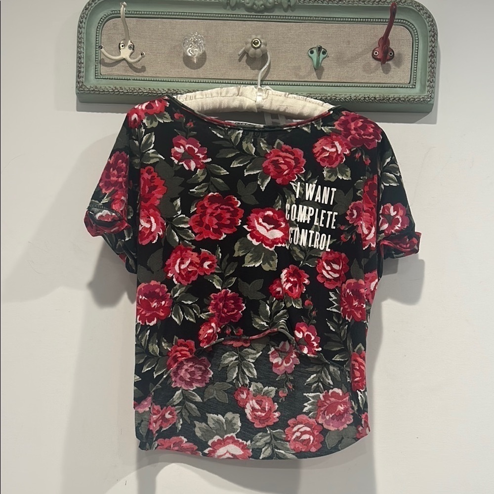 Vintage Y2K DXME PIECE Floral rose Graphic Women's Top High low crop medium